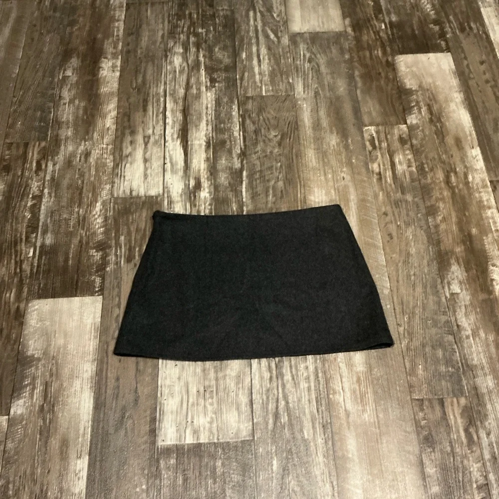 Motel Rocks Charcoal Mini Skirt Size Large - Picture 6 of 12